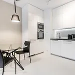 P&O Apartments Mennica Residence III